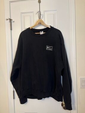 Nike Black Crewneck Sweatshirt with Small Chest Logo